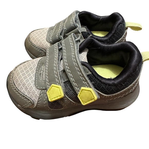 Carter’s Toddler Light Up Velcro Sneakers - Picture 3 of 10